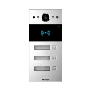 آیفون تصویری Akuvox R20B-3 با پنل آلومینیومی نقره‌ای، دوربین در قسمت بالا، کارت‌خوان مشکی و سه دکمه زنگ همراه با پلاک نام واحدها