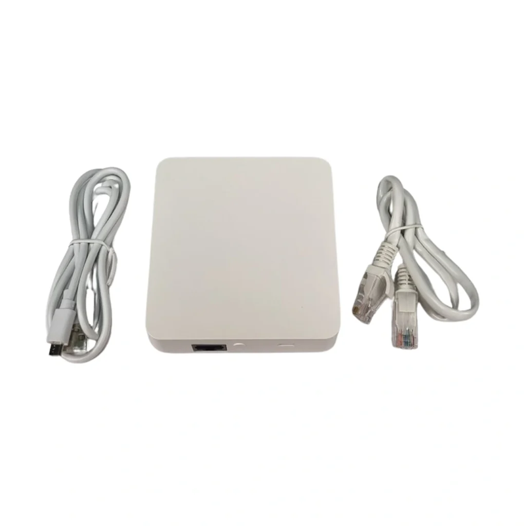 genius-zigbee-gateway-with-cables-03